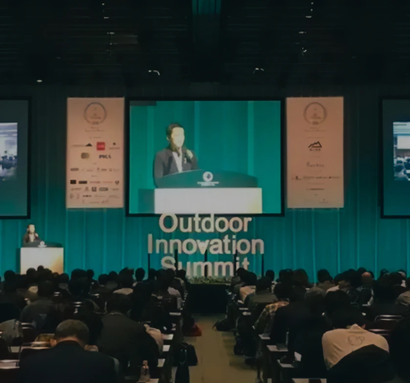 アウトドア企業との強固なネットワーク